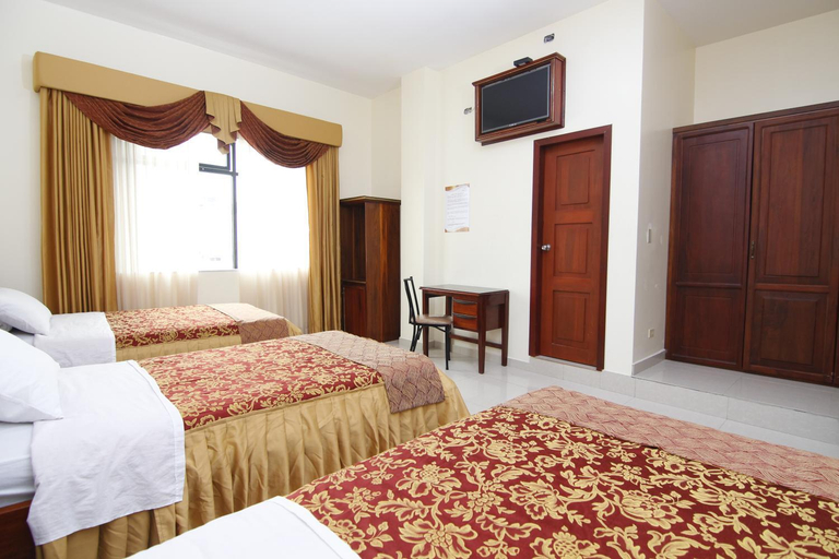 Others 5, Hotel Versailles Internacional, Guayaquil