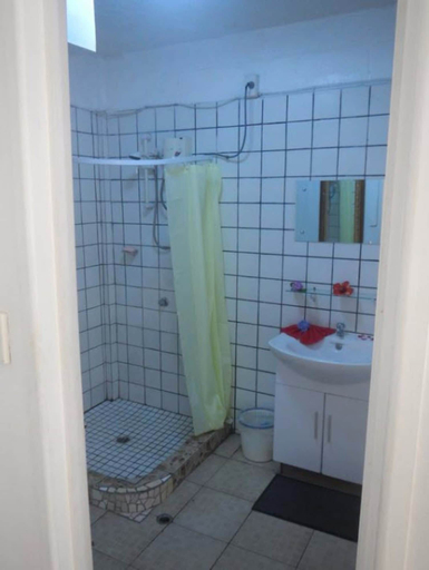 Bathroom 4, Samoa Sport Lodge, Faleata East