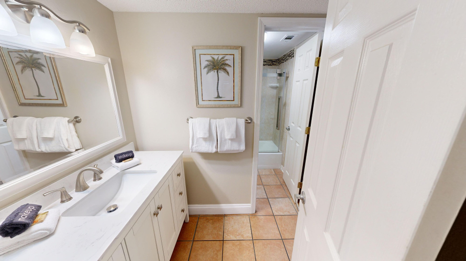 Bathroom 5, Beach House 201c 2 Bedroom Condo by RedAwning, Walton