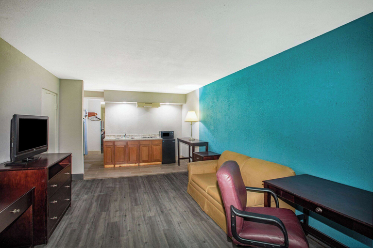 Others 4, Days Inn by Wyndham Mobile I-65, Mobile
