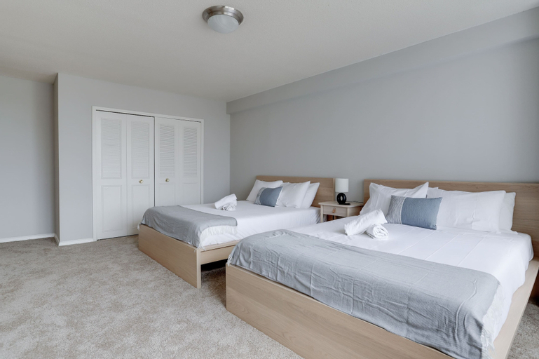 Bedroom 3, Wonderful Apt Crystal City with Gym, Arlington