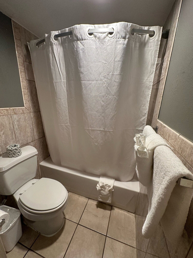 Bathroom, Gateway Hotel, Washington D.C.