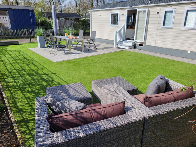Others 3, Relaxing Holiday Chalet by the Water in Grou, Boarnsterhim