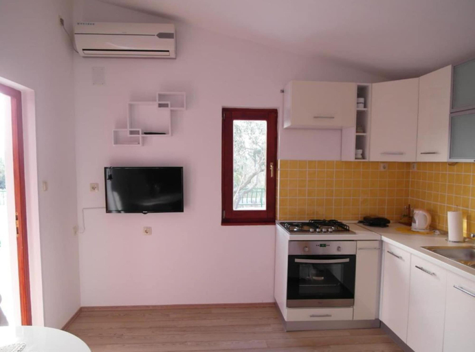 Others 5, Apartment Antonio, Bilice