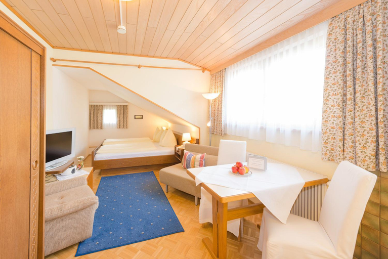 Bedroom 2, City Life 5 by Alpenidyll Apartments, Liezen