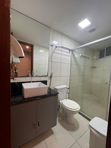 Bathroom 2, BLUE SUNSET PREMIUM - Flat Beira Mar para ate 5 pessoas - Cabo Branco - Piscina Rooftop, João Pessoa