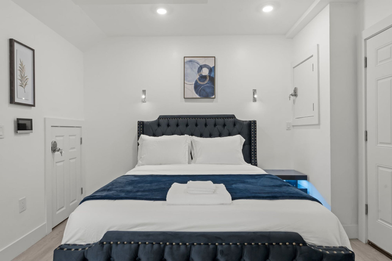 Bedroom 2, New Season Royals, Delaware