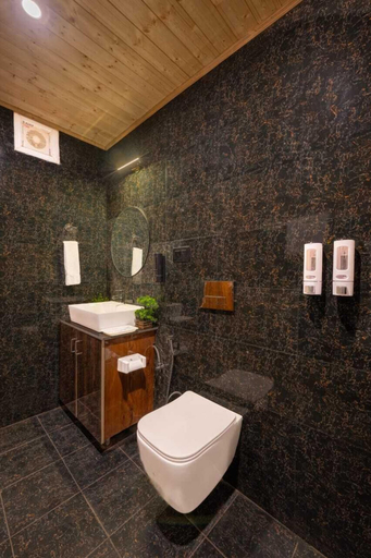 Bathroom 4, The Charvi Retreat by Exotic Stays, Shimla
