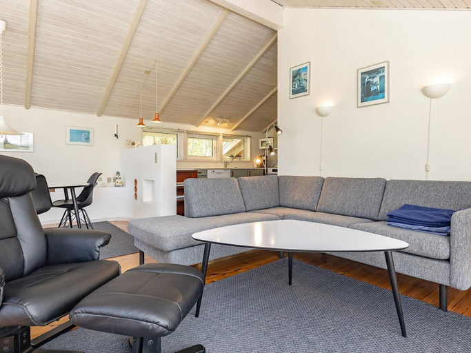 Others 4, 5 Star Holiday Home in Laeso, Læsø