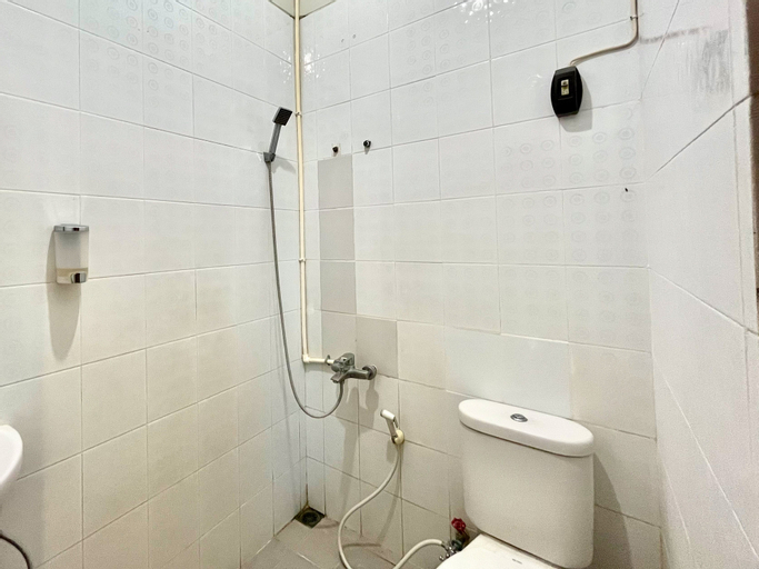 Bathroom 19