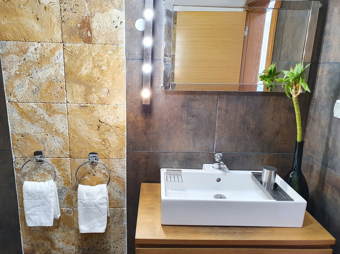 Bathroom 5, Family Vila Beach by Host-Point, Almada