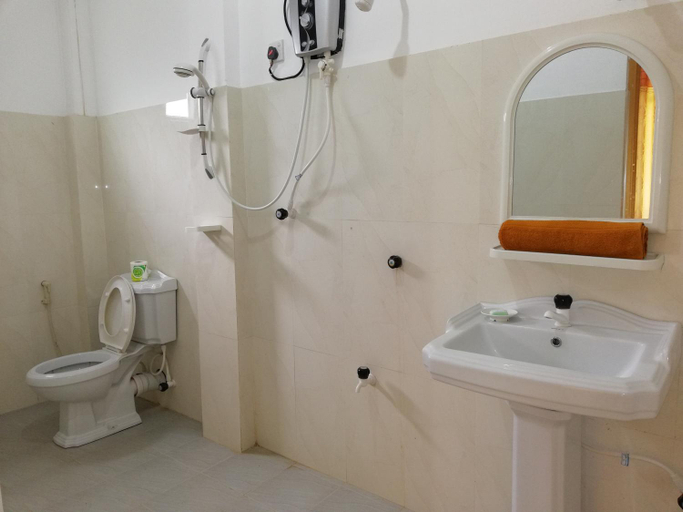 Bathroom 4, Sigiri Choona Lodge, Dambulla