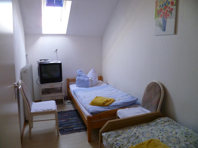 Others 4, Hotel Rotbuche, Leer