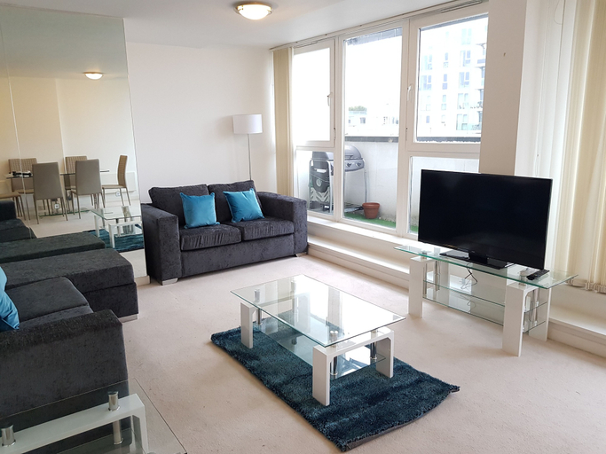 Others 5, River View, London