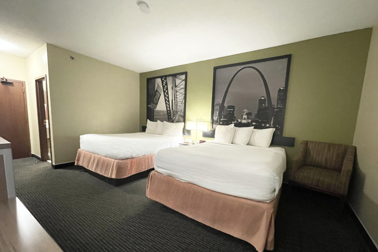Bedroom 3, Super 8 by Wyndham St Charles, Saint Charles