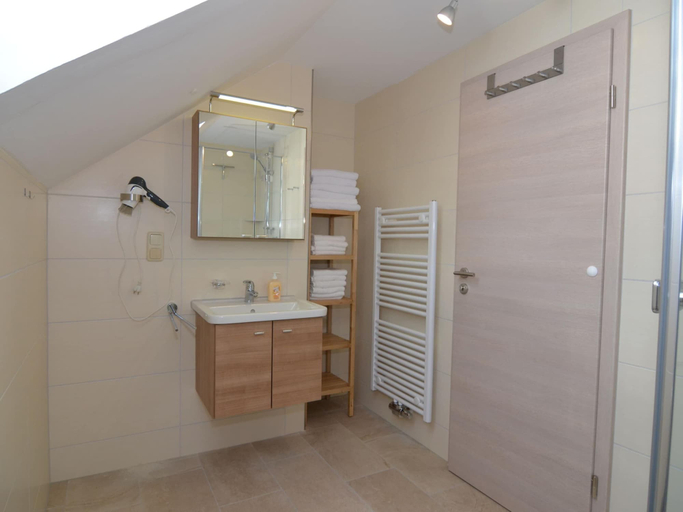 Bathroom 4, Holiday Home in Prunn Near Prunn Castle, Kelheim
