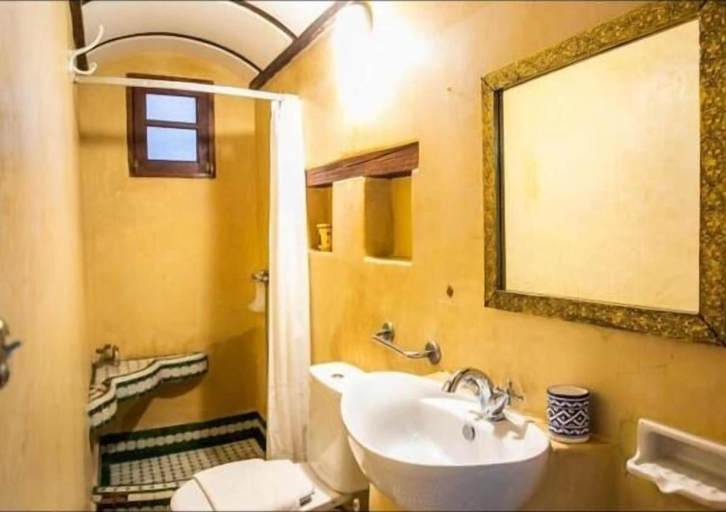 Bathroom 3, Riad Arabella, Fès