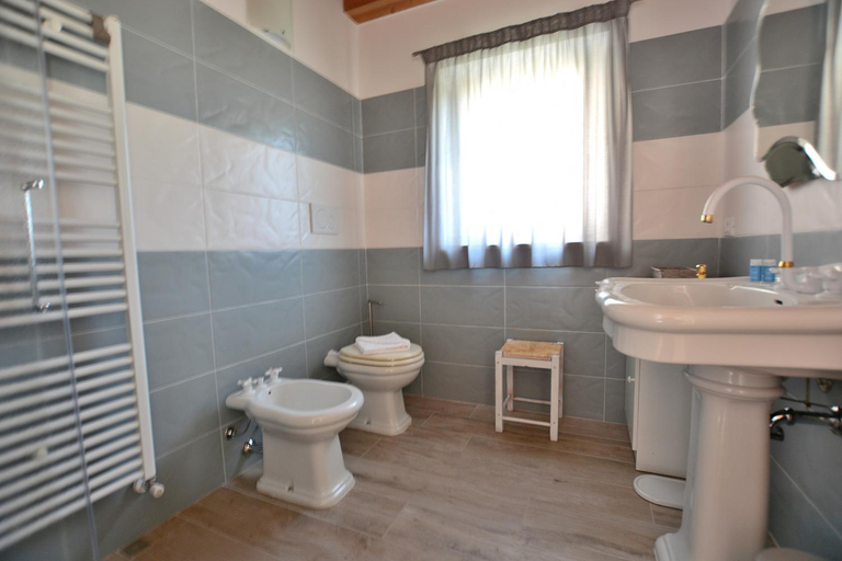 Bedroom 3, Red Apartment in Marciaga di Costermano, Verona