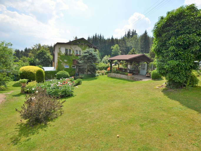 Others 3, Modern Apartment in Carlsbad With Garden, Karlovy Vary