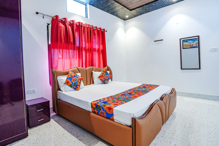 Bedroom 1, FabExpress Savitri Resort, Faizabad