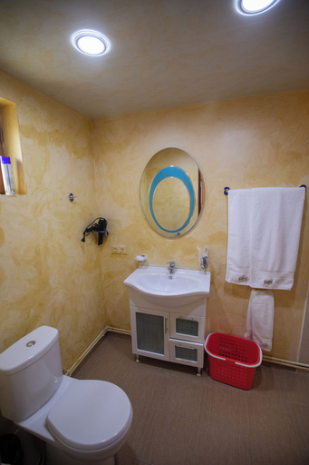 Bathroom 3, Haghartsin Hotel and Restaurant