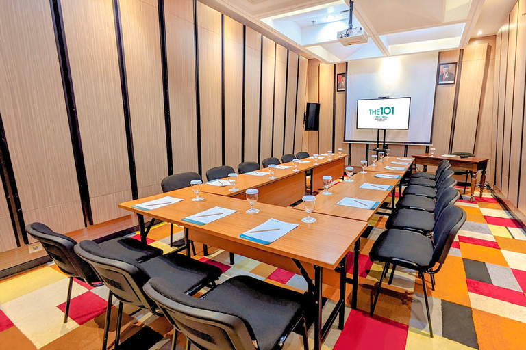 Business Facilities 19