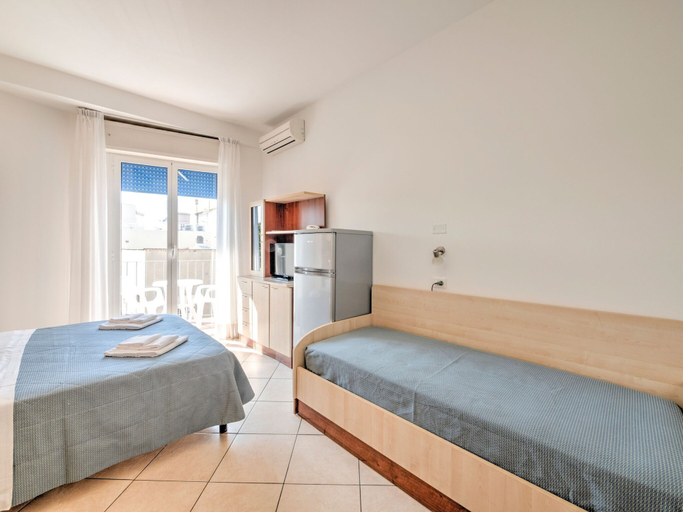 Bedroom 2, Modern Apartment in Rimini With Balcony, Rimini