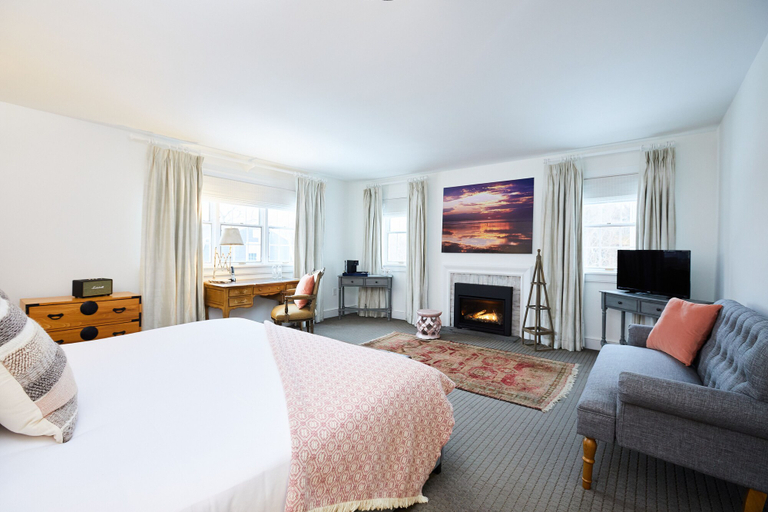Bedroom 3, Shelter Harbor Inn, Washington