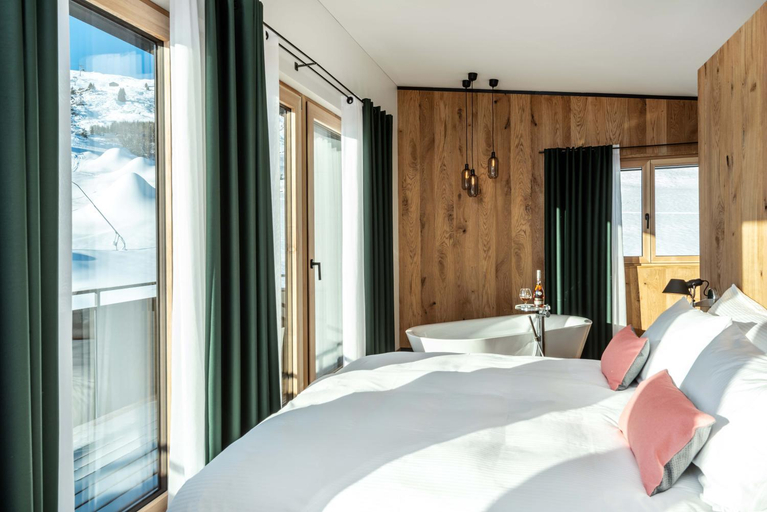 Bedroom 3, Boutique Hotel Pellas, Surselva