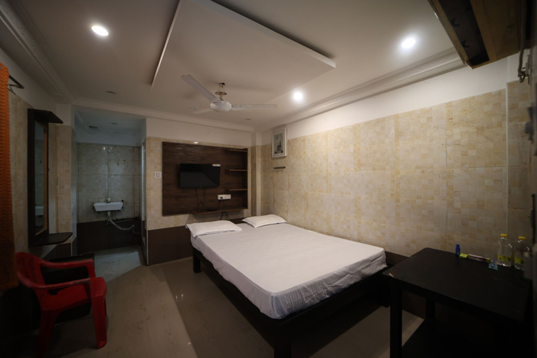 Others 4, JR Lodge, Nagappattinam