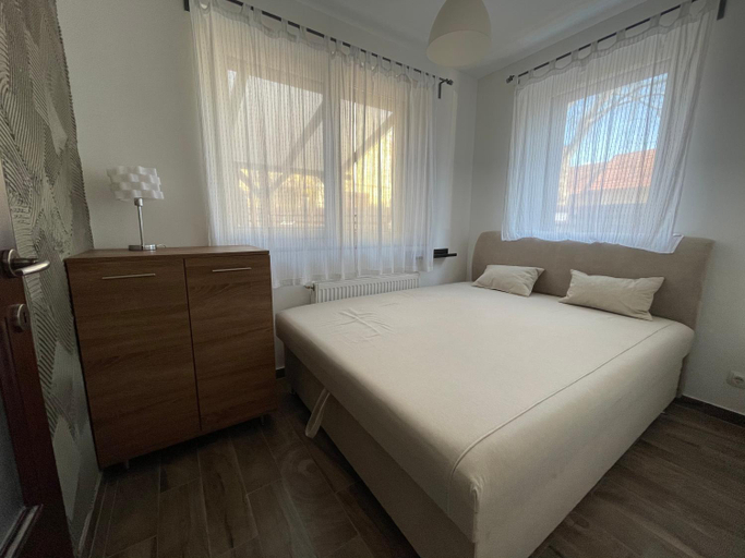 Others 4, Smeraldo Villa, Siófok