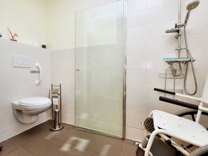 Bathroom 4, Wheelchair-friendly House With Sauna, Liège