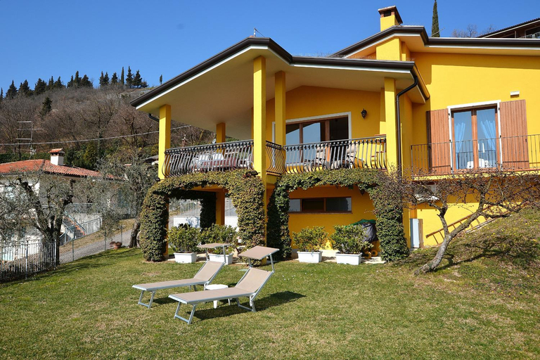 Others 5, Orange Apartment In Marciaga di Costermano, Verona
