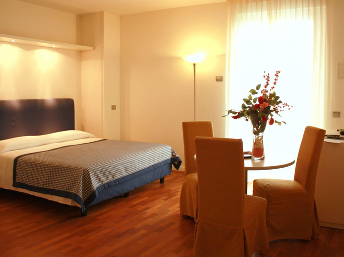 Bedroom 2, Brand new and Elegant Residence on Lake Maggiore, Novara