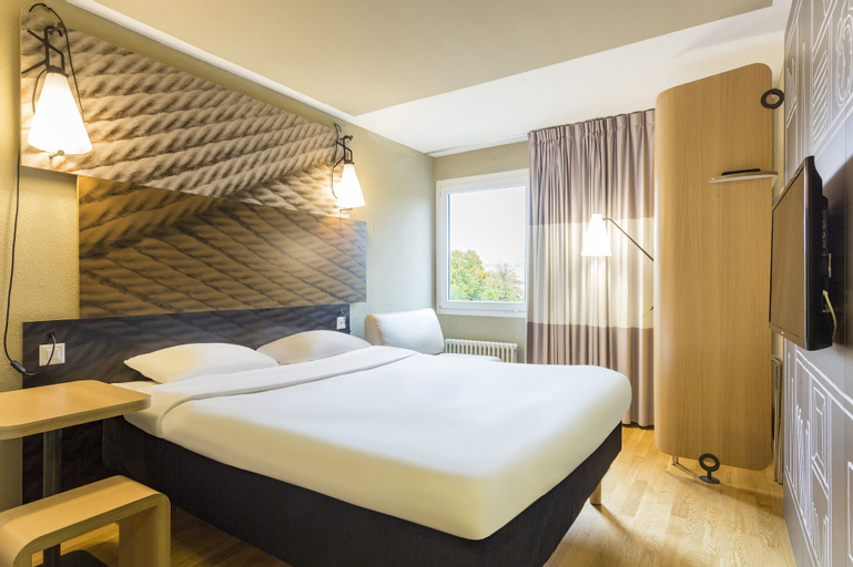 Bedroom 2, B&B Hotel Rothrist Olten, Zofingen