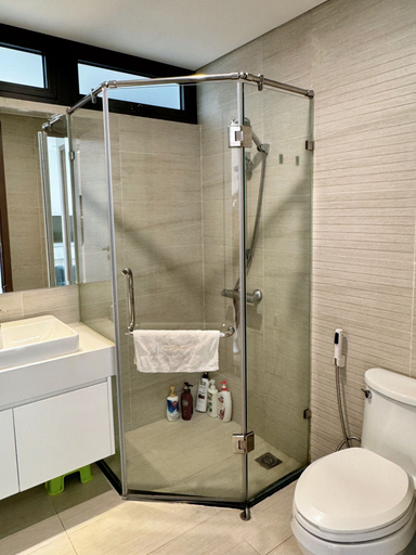 Bathroom 5, Mira Housing- Vinhome Skylake Luxury Apartment, Từ Liêm
