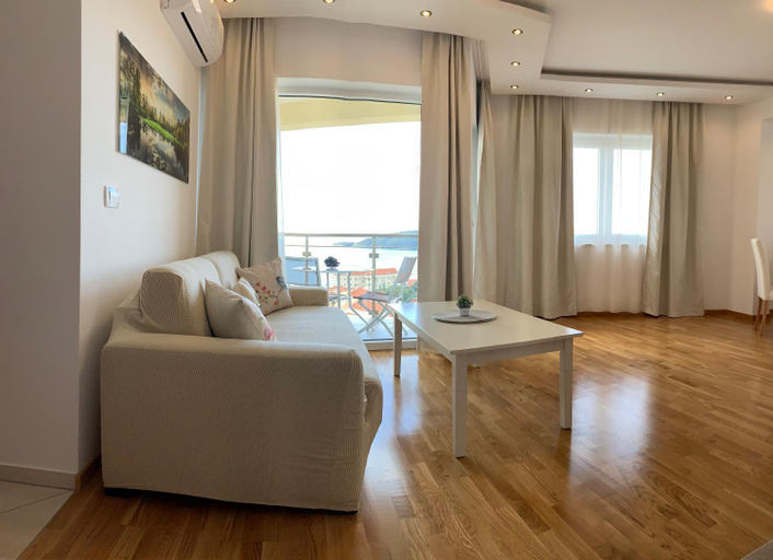 Others 5, The Magic Sea View Apartments