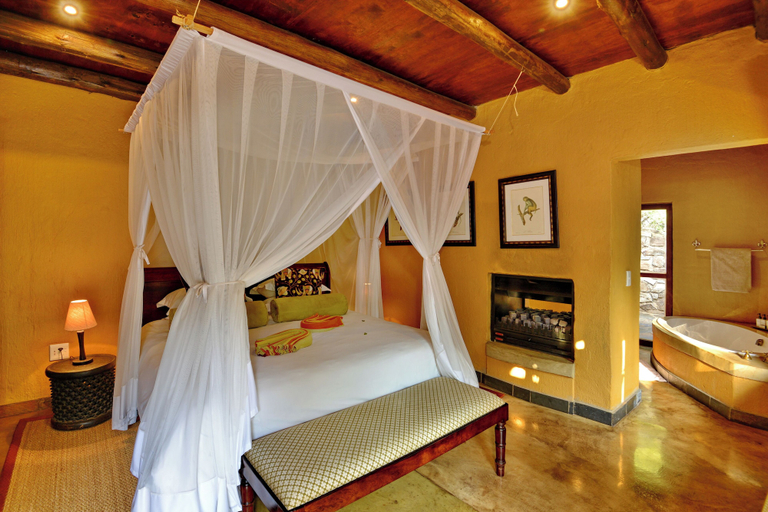 Bedroom 2, Motswiri Private Safari Lodge, Ngaka Modiri Molema