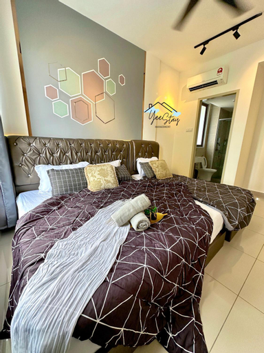 SeaView PoolView CityView BaliResidence Video game 5minJonker, Malacca City