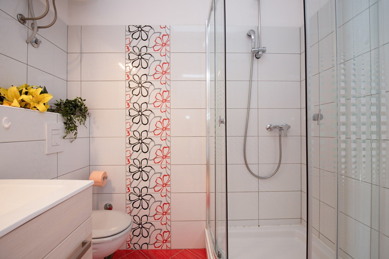 Bathroom 4, Studio Paula 2 300m From Sea, Crikvenica