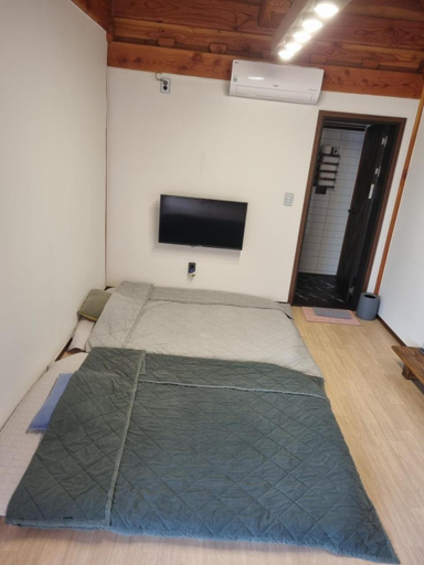 Bedroom 2, Gyeongju Wonhwaru, Gyeongju