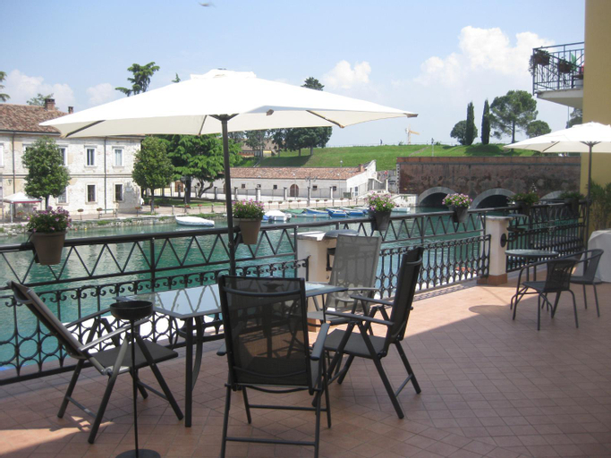 Food & Drinks, Acqua Verde Appartamenti, Verona