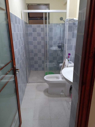 Bathroom 2, Lux Suites Mango Court Apartments, Dagoretti North