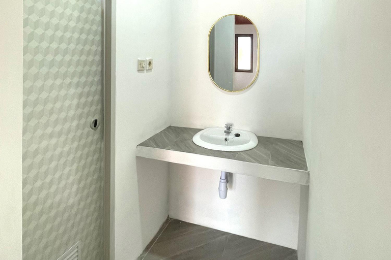 Bathroom 6