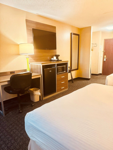 Bedroom 3, Super 8 by Wyndham St Charles, Saint Charles