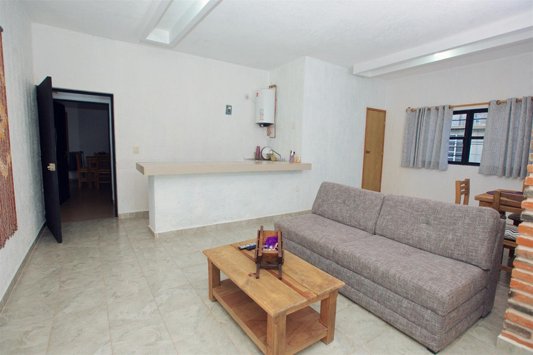 Others 2, Casa Amaiur, Huichapan
