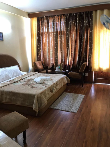 Bedroom 3, HOTEL EVERGREEN, Kullu