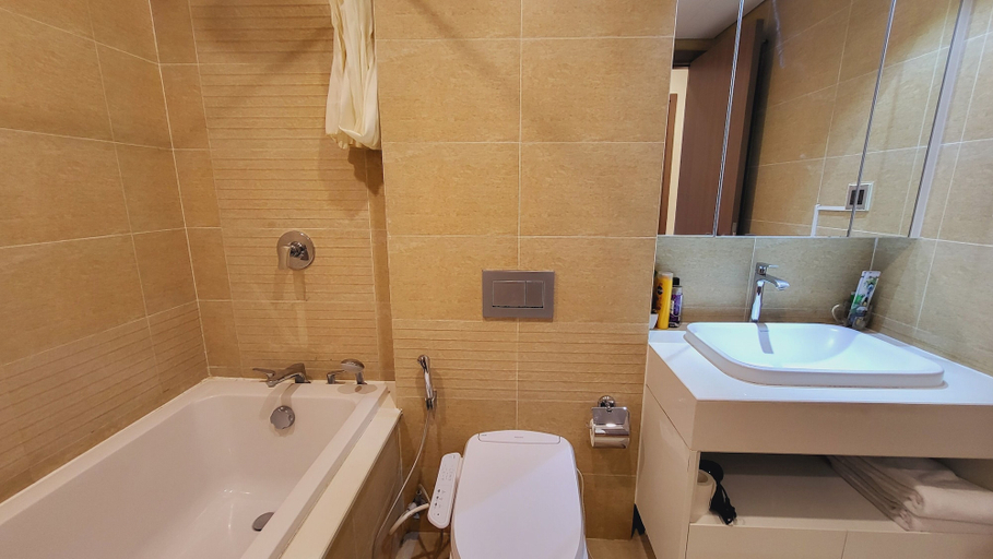 Bathroom 3, Royal Condotel in Vinhomes Metropolis, Ba Đình