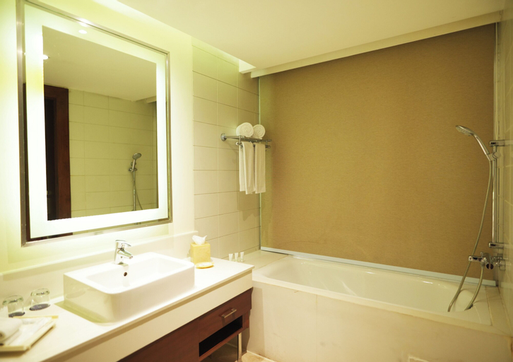 Bathroom 12