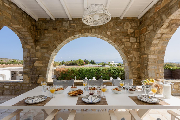 Food & Drinks, Villa Isterni Paros, South Aegean